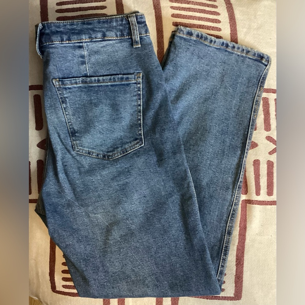 BCBG Blue Cigarette Straight Jeans 11/30